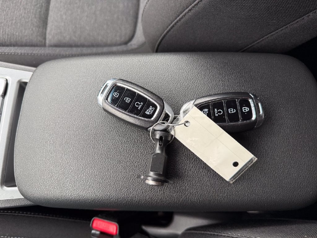 Used 2023 Hyundai Kona SE FWD image 33
