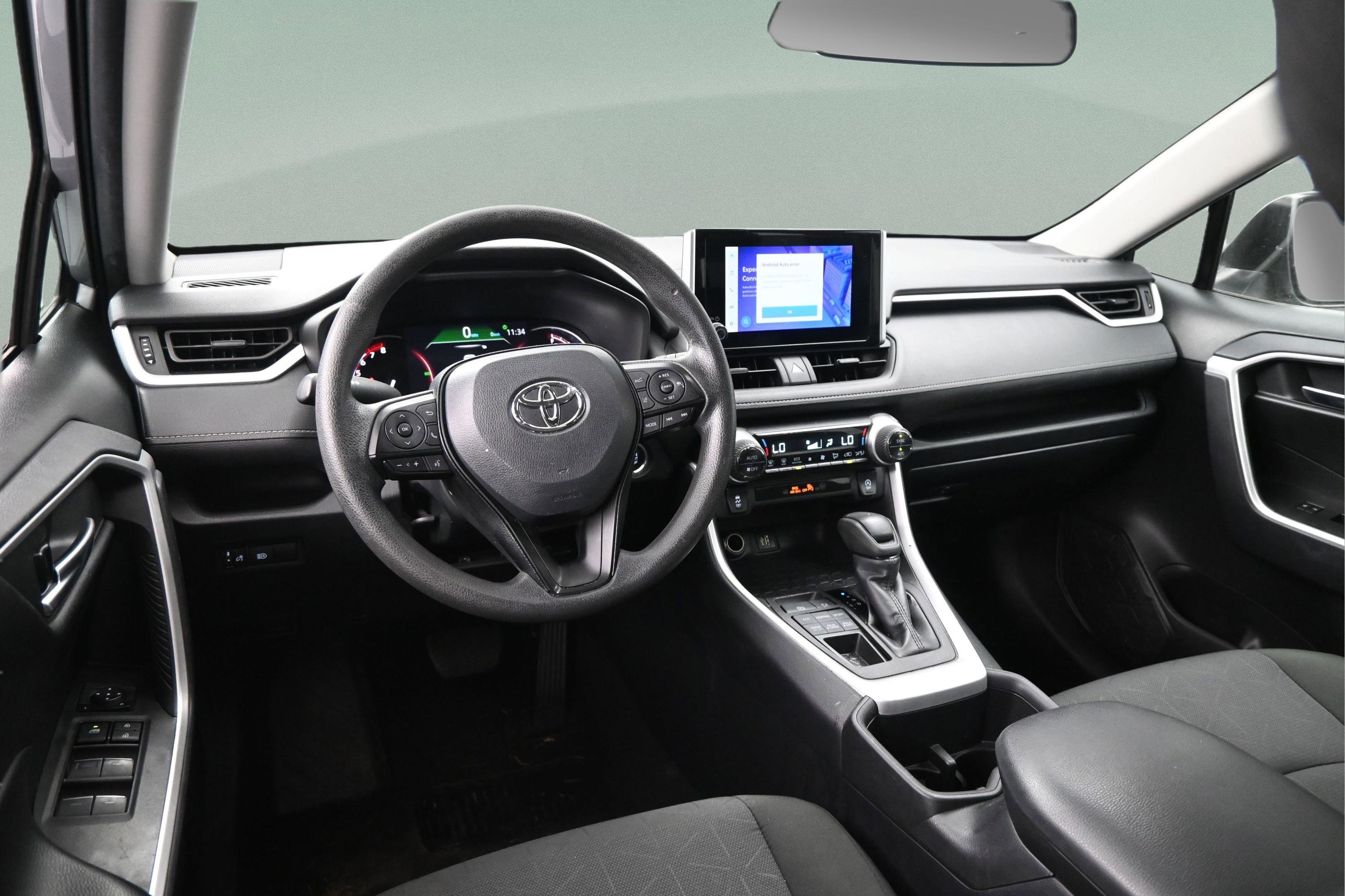 Used 2024 Toyota RAV4 XLE AWD/4WD image 34
