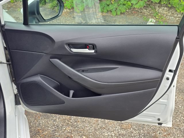 Used 2021 Toyota Corolla LE FWD image 16