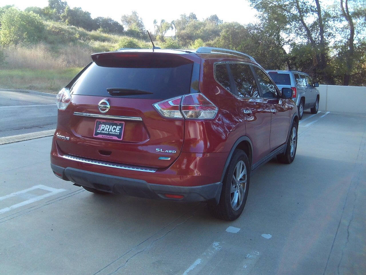 Used 2014 Nissan Rogue SL AWD/4WD image 6