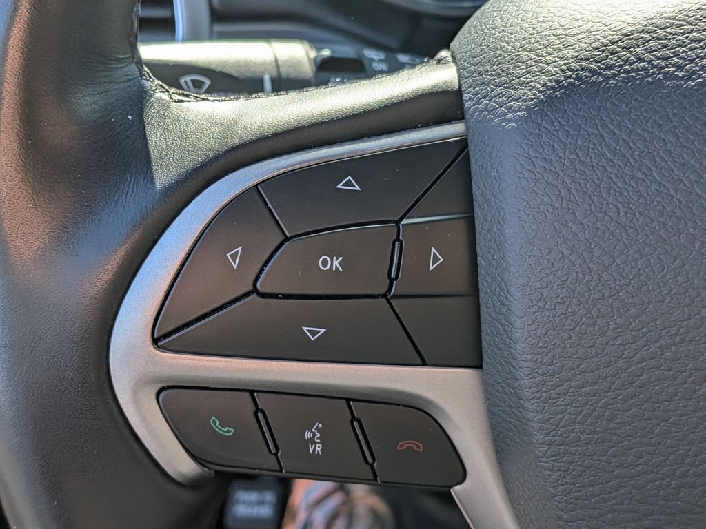Certified 2022 Jeep Grand Cherokee Laredo E w/ Security & Convenience Group AWD/4WD image 16