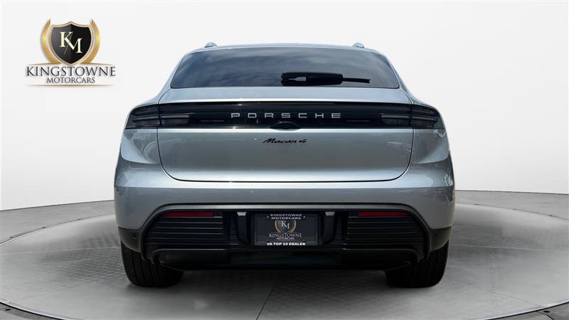 Used 2024 Porsche Macan 4 Electric AWD/4WD image 4