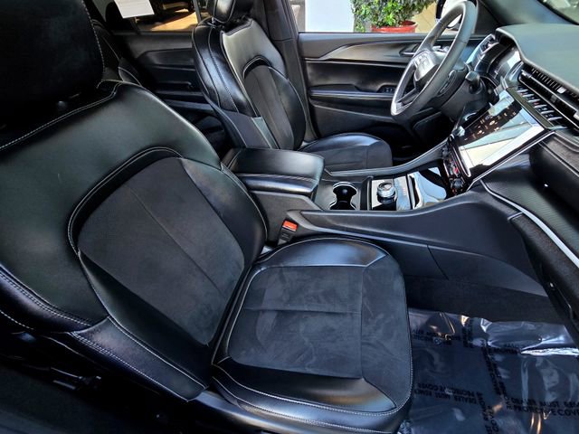 Certified 2024 Jeep Grand Cherokee L Altitude image 25