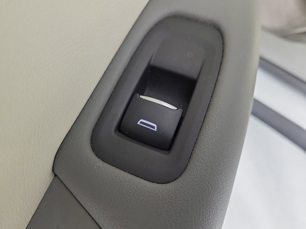 Used 2020 Cadillac XT5 Premium Luxury FWD image 14