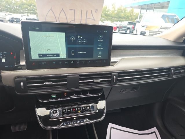 Used 2025 Lincoln Corsair Premiere w/ Equipment Group 101A image 20