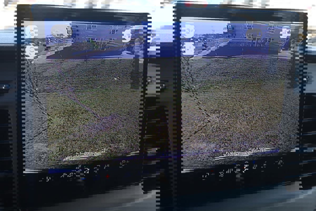 Used 2022 Ford Transit 350 XLT image 10