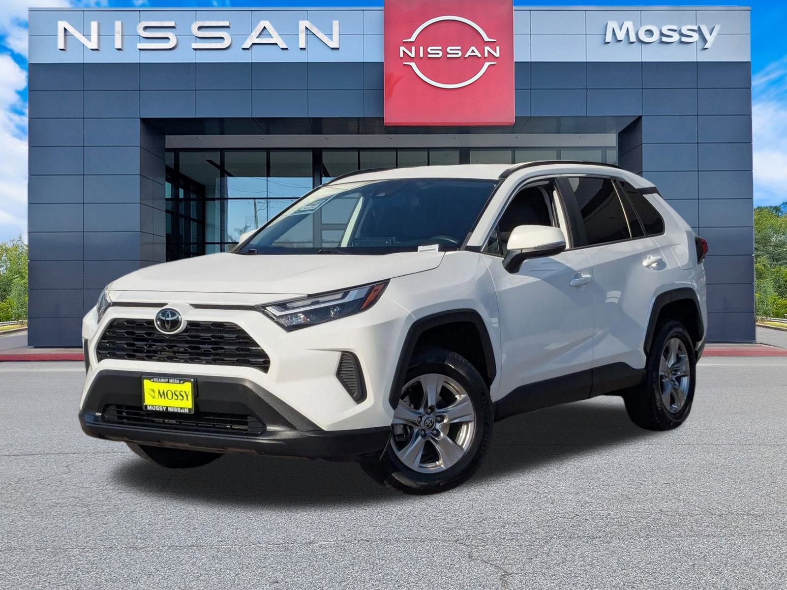 Used 2023 Toyota RAV4 XLE image 1