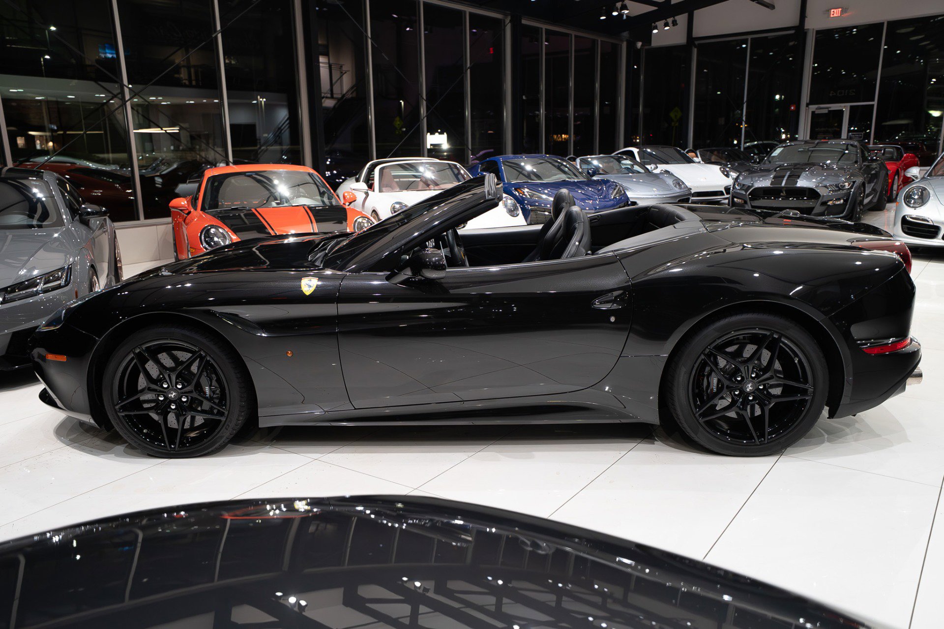 Used 2015 Ferrari California T image 39