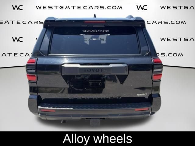 Used 2025 Toyota 4Runner SR5 AWD/4WD image 8