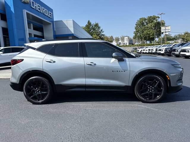 Used 2023 Chevrolet Blazer RS w/ Driver Confidence II Package FWD image 2