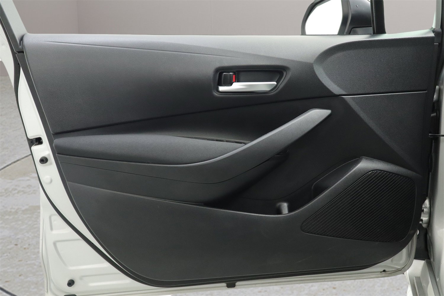 Used 2021 Toyota Corolla LE image 23