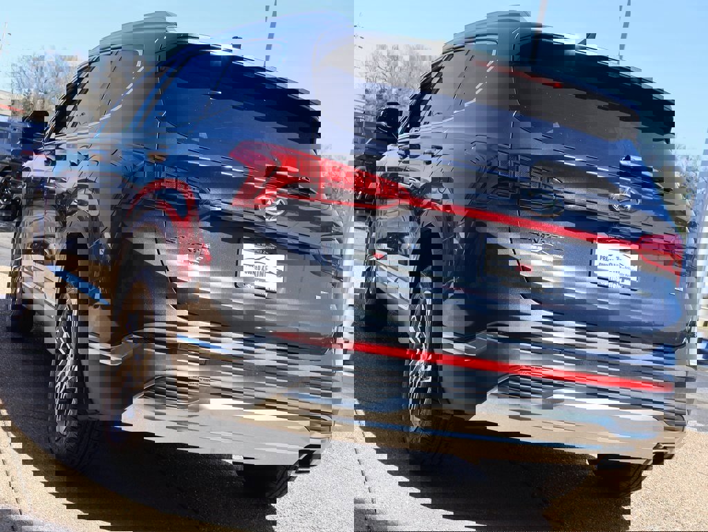 Used 2023 Hyundai Santa Fe SEL w/ Premium Package image 4