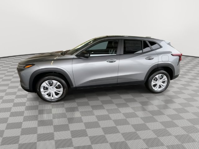 New 2026 Chevrolet Trax LS w/ Driver Confidence Package FWD image 5