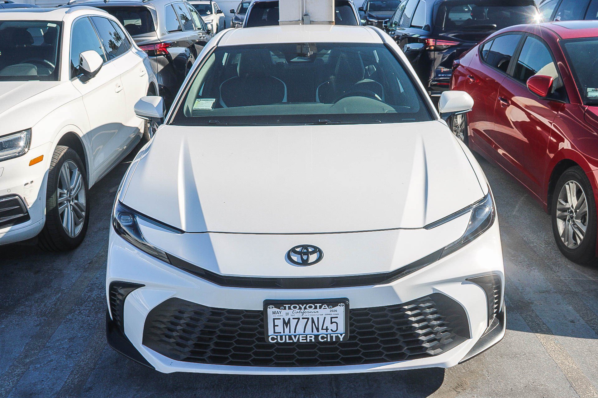 Used 2026 Toyota Camry SE FWD image 3