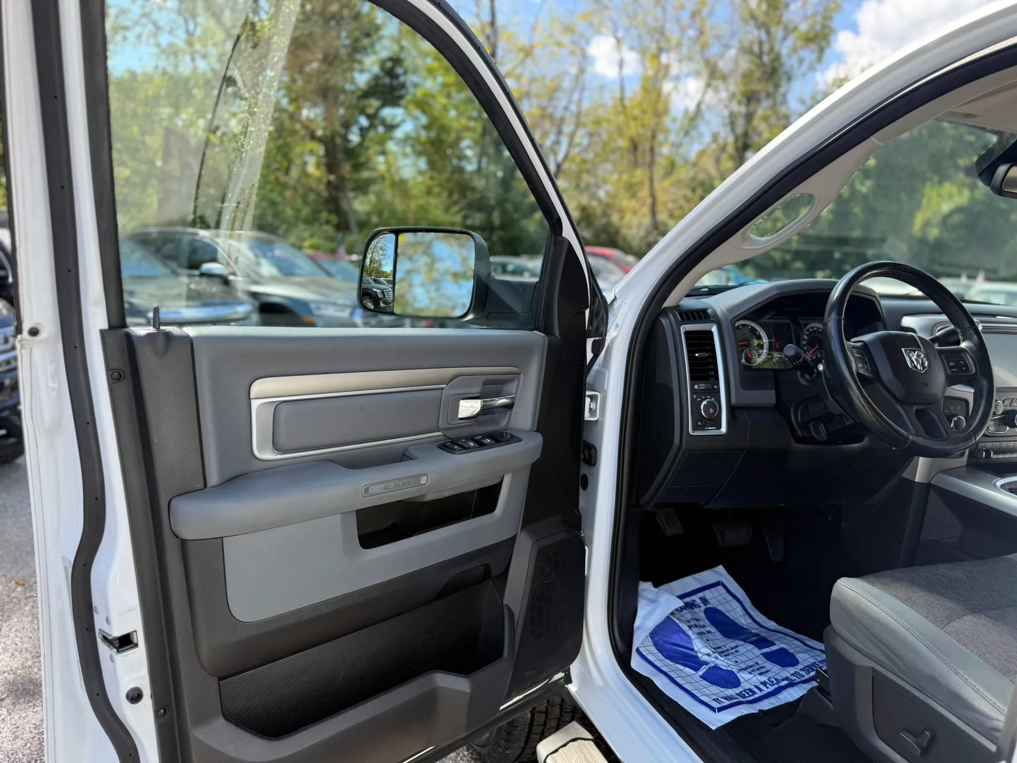 Used 2016 RAM 2500 Big Horn AWD/4WD image 12