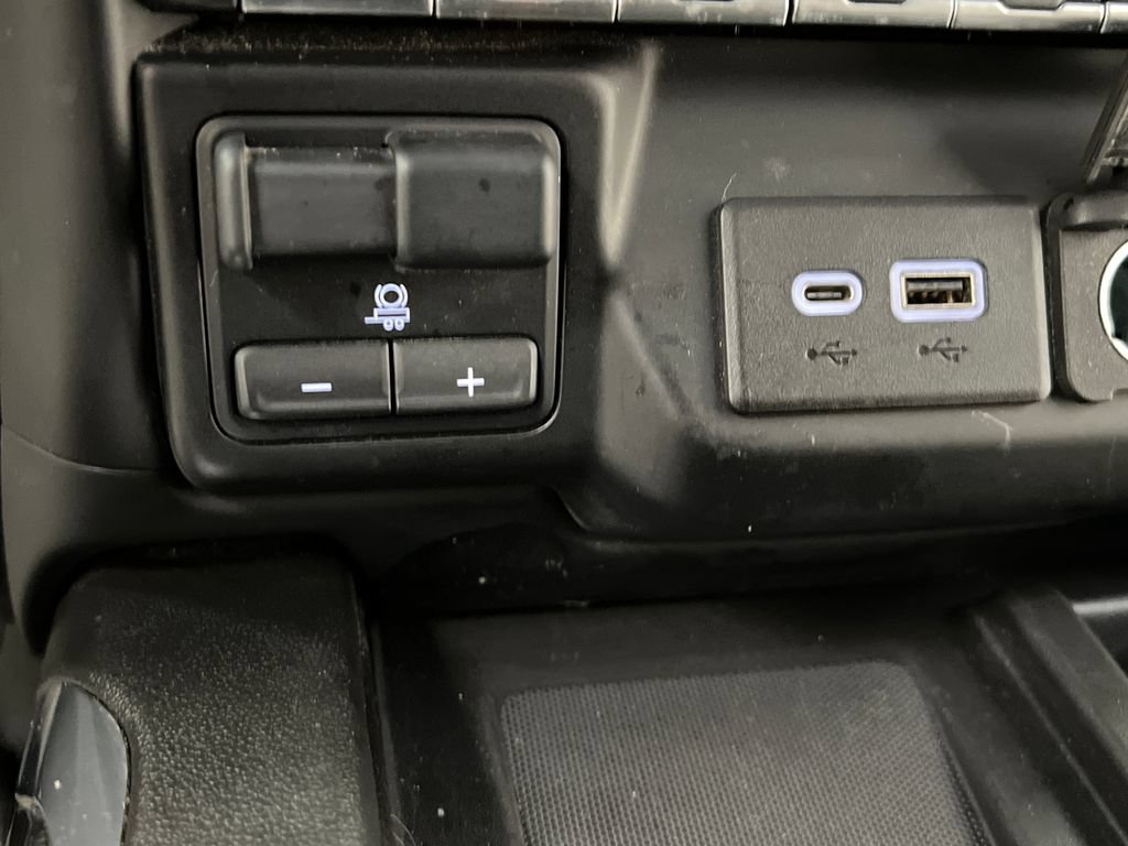 Used 2022 GMC Sierra 2500 AT4 w/ AT4 Preferred Package AWD/4WD image 55