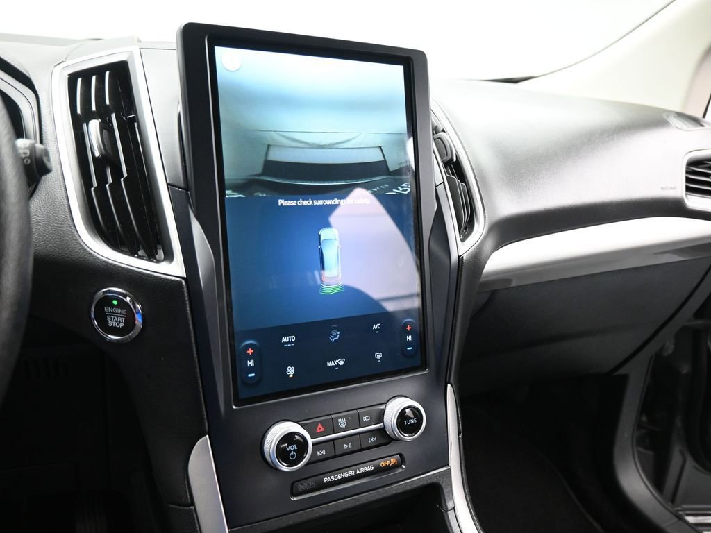 Certified 2022 Ford Edge SE w/ Black Appearance Package image 13