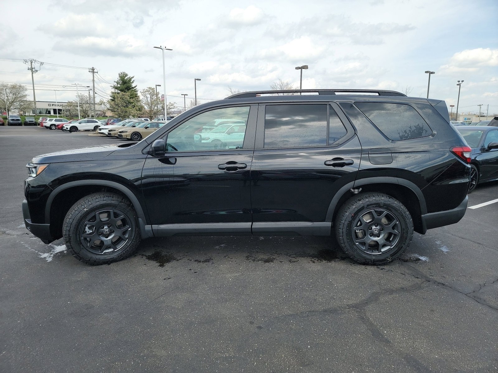 New 2026 Honda Pilot TrailSport image 4