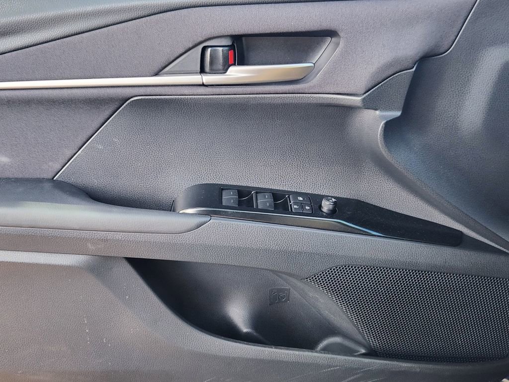 Used 2026 Toyota Camry LE w/ Convenience Package image 22