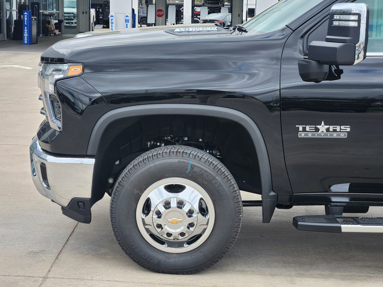 New 2026 Chevrolet Silverado 3500 LTZ w/ LTZ Texas Edition image 9