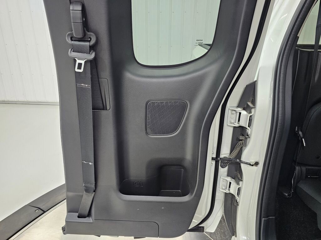 Used 2025 Nissan Frontier S image 33
