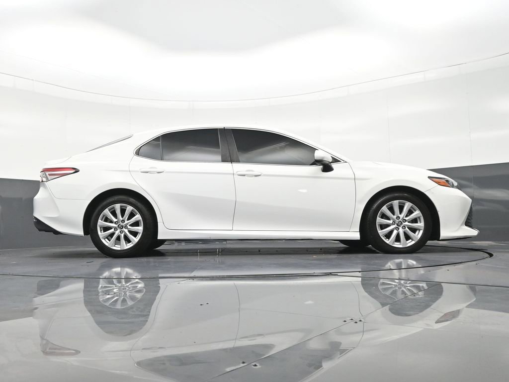 Used 2019 Toyota Camry LE FWD image 28