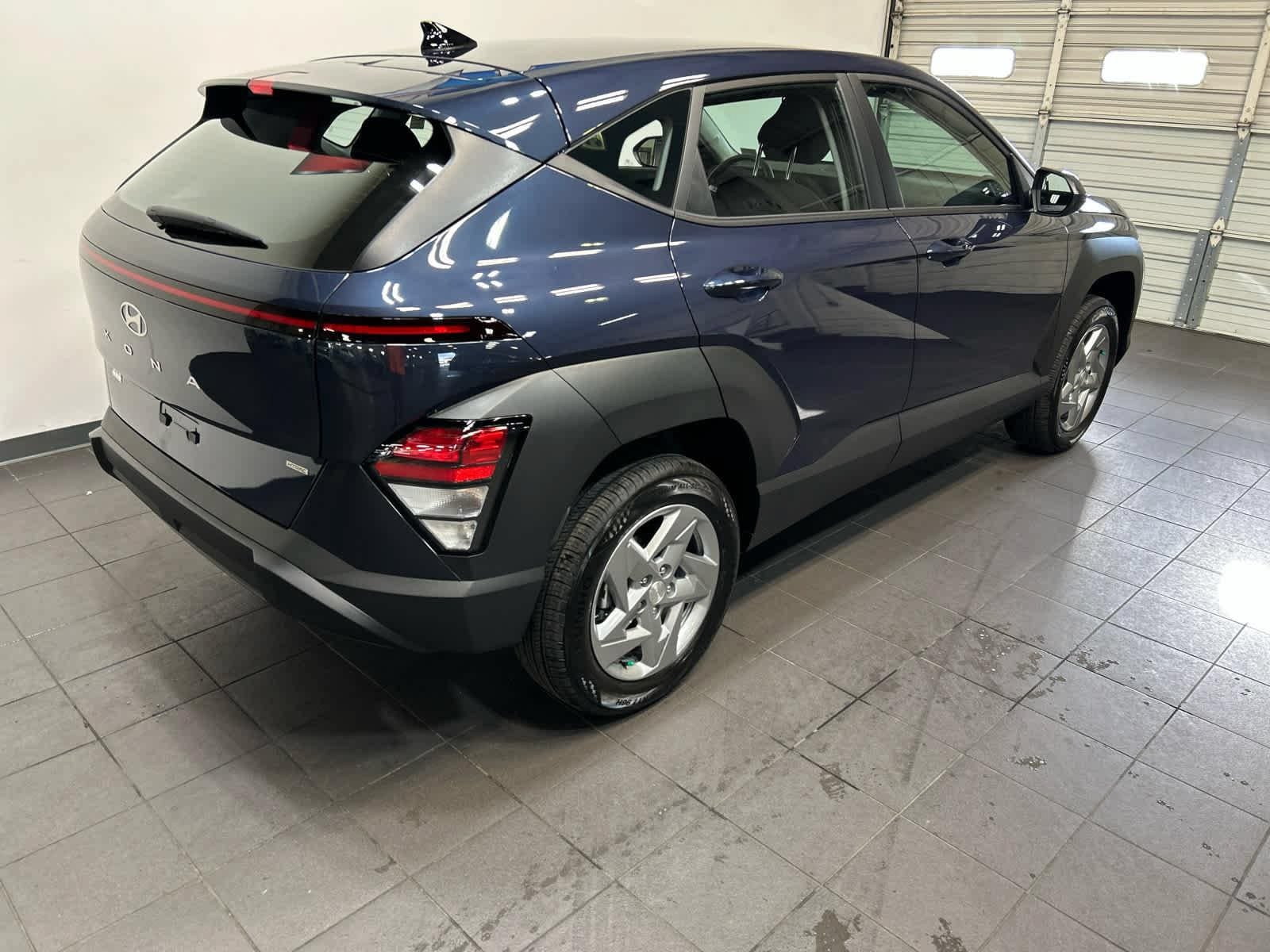 New 2027 Hyundai Kona SE AWD/4WD image 3