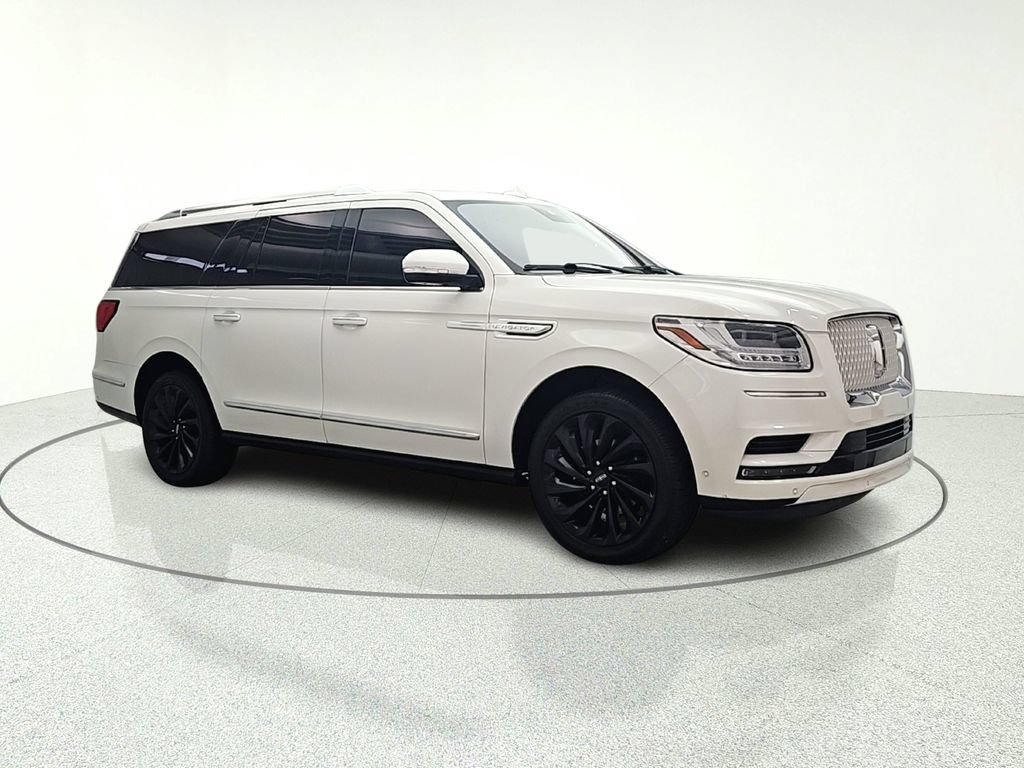 Used 2020 Lincoln Navigator L Reserve w/ Equipment Group 208A Reserve AWD/4WD image 9