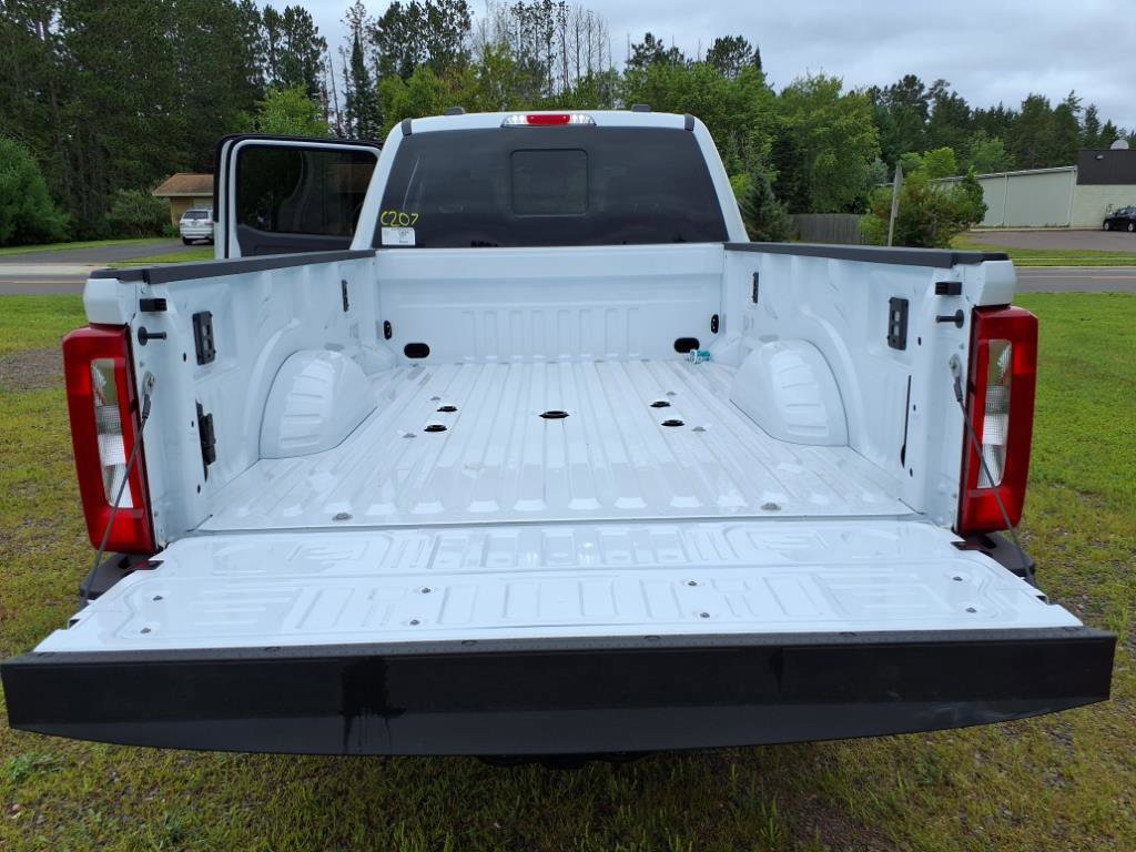 New 2026 Ford F350 XLT image 7