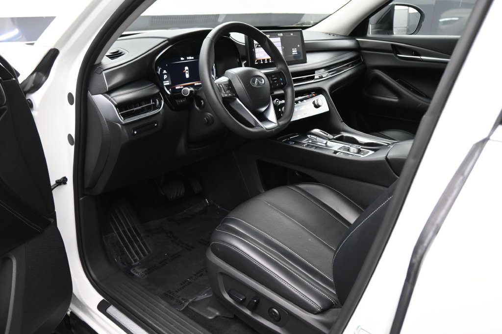 Used 2023 INFINITI QX60 Luxe FWD image 2