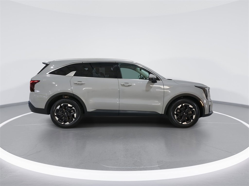 Used 2025 Kia Sorento S w/ Panoramic Sunroof Package image 9