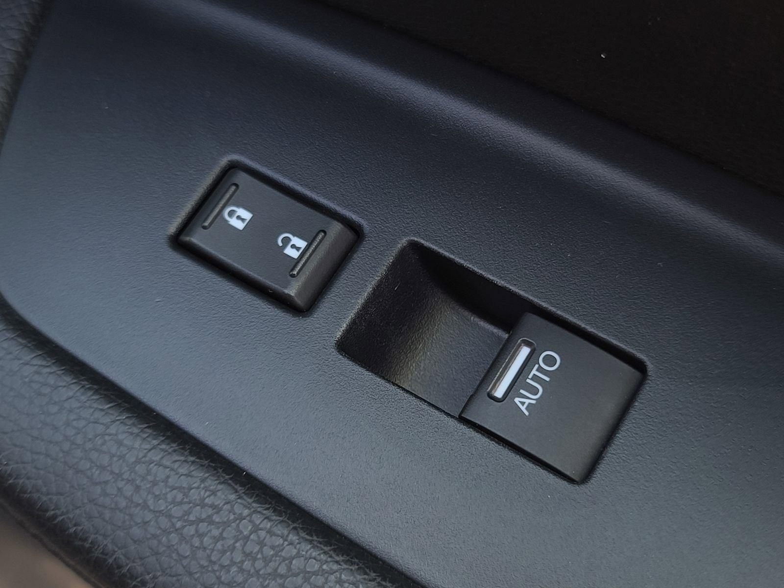 Used 2022 Honda Pilot Sport image 23