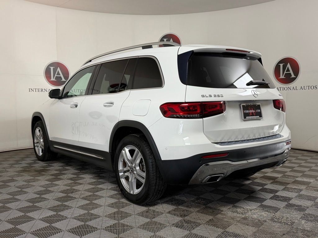 Used 2022 Mercedes-Benz GLB 250 4MATIC w/ Premium Package Lite image 7