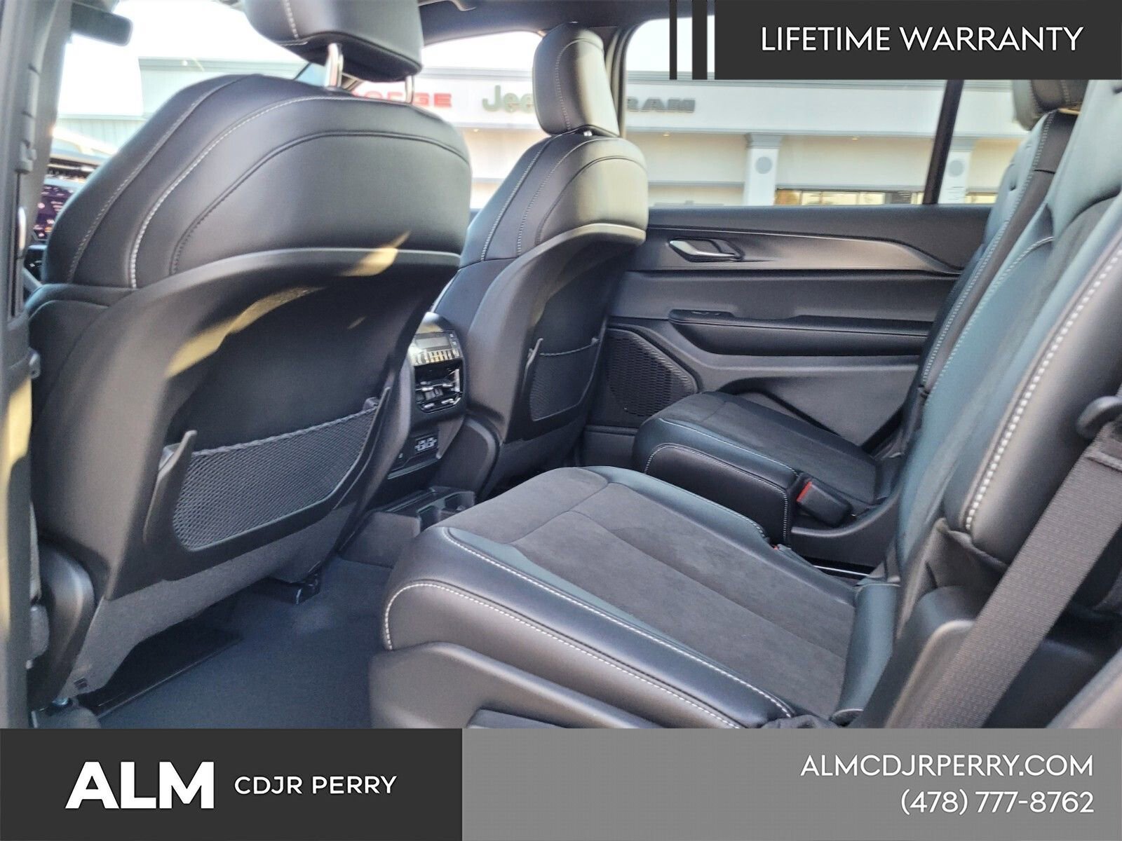 New 2025 Jeep Grand Cherokee L Altitude AWD/4WD image 8