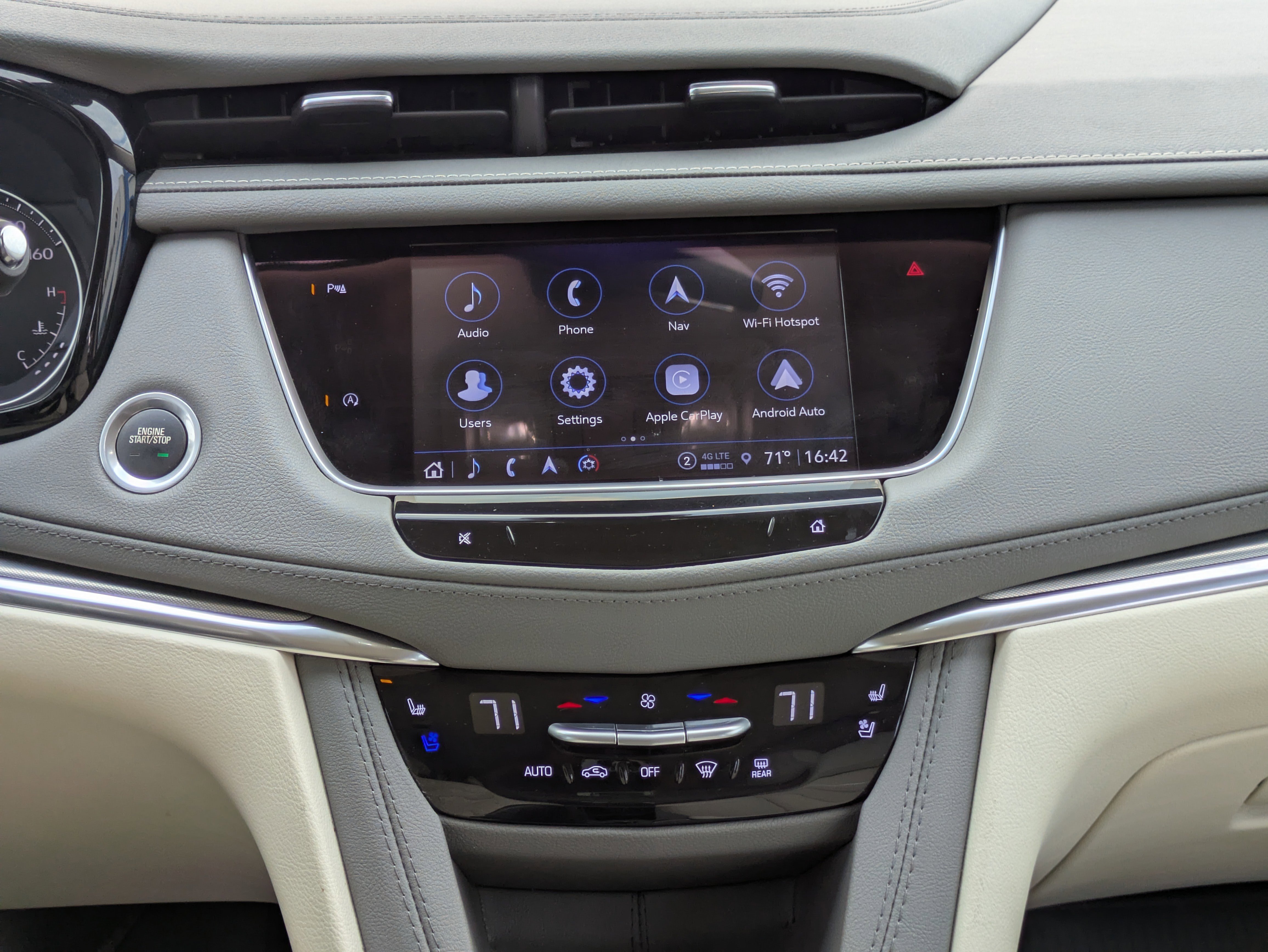 Certified 2023 Cadillac XT5 Premium Luxury w/ LPO, Floor Liner Package FWD image 5