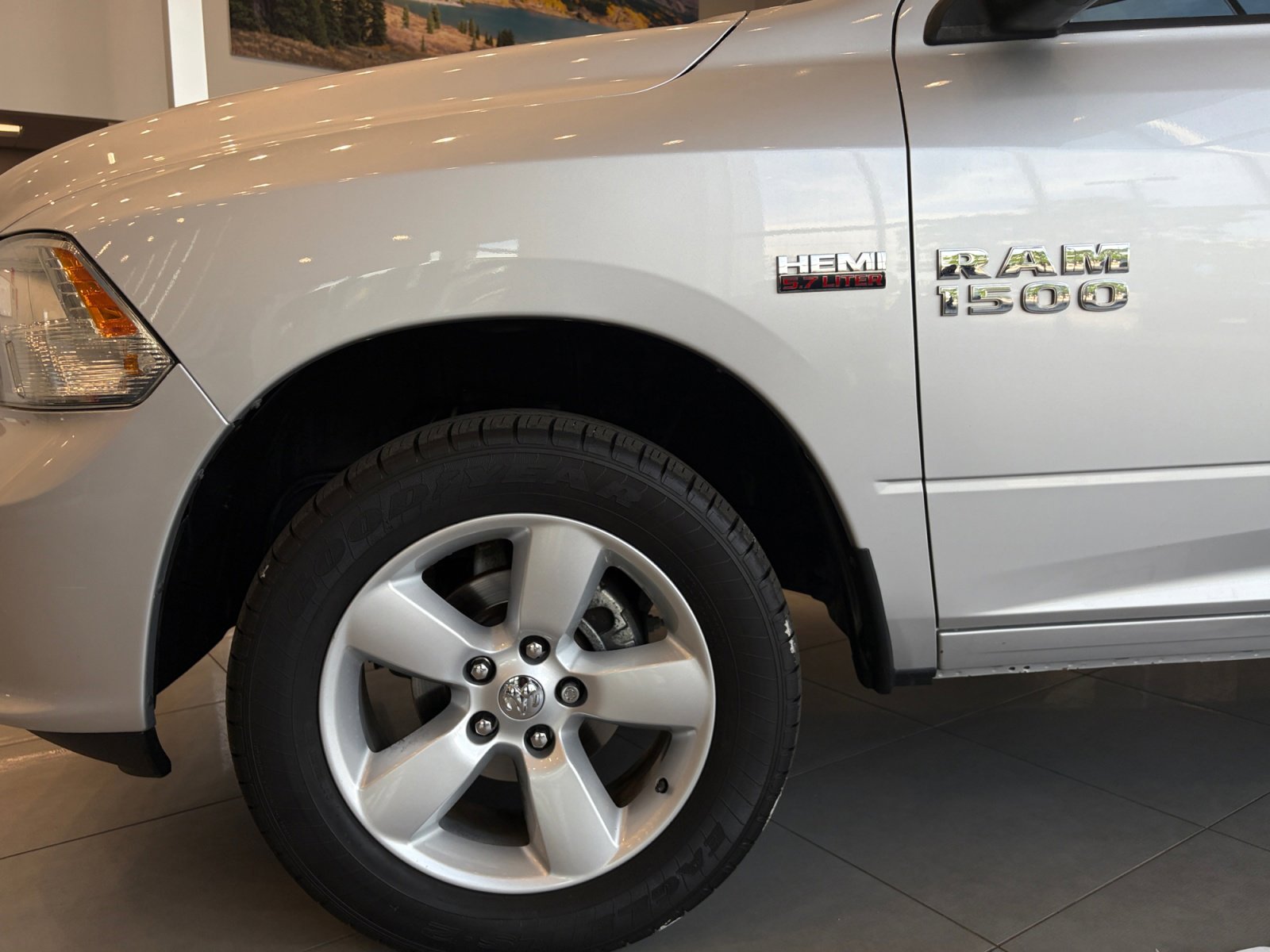 Used 2013 RAM 1500 Express AWD/4WD image 10