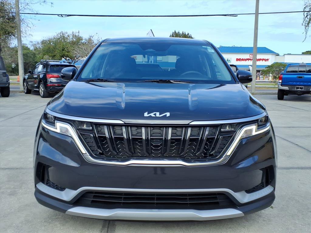 Used 2024 Kia Carnival LX video 2