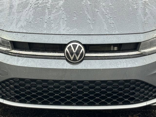 Used 2025 Volkswagen Jetta SE image 9