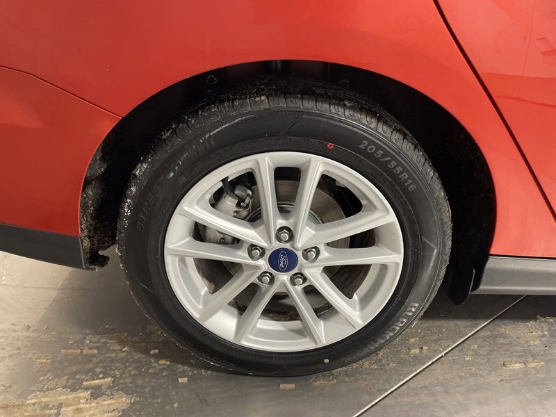 Used 2018 Ford Focus SE image 9