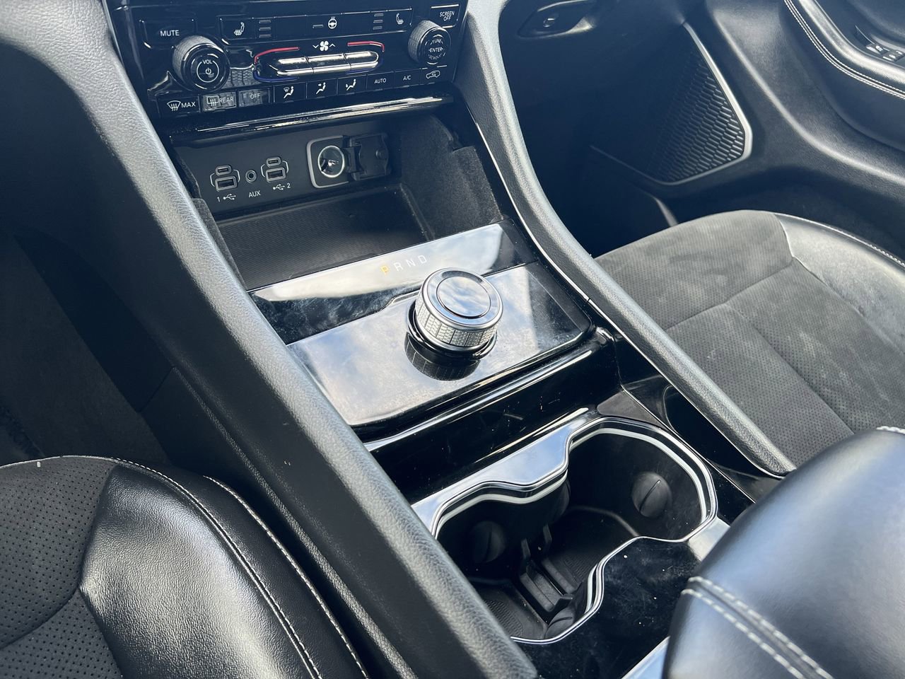 Used 2022 Jeep Grand Cherokee L Laredo image 10