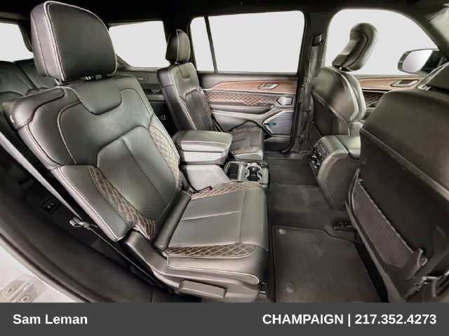 Used 2025 Jeep Grand Cherokee L Summit w/ Obsidian Package AWD/4WD image 29