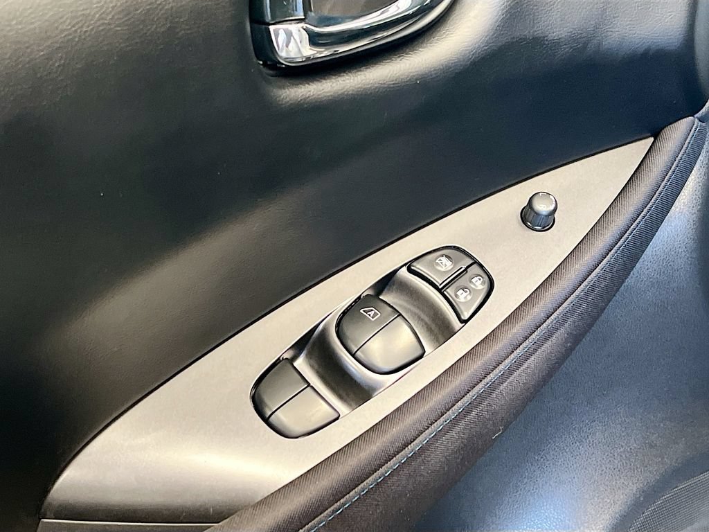 Used 2019 Nissan Leaf S w/ S Charge Package FWD image 17