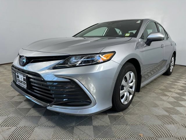 Used 2023 Toyota Camry LE FWD image 3