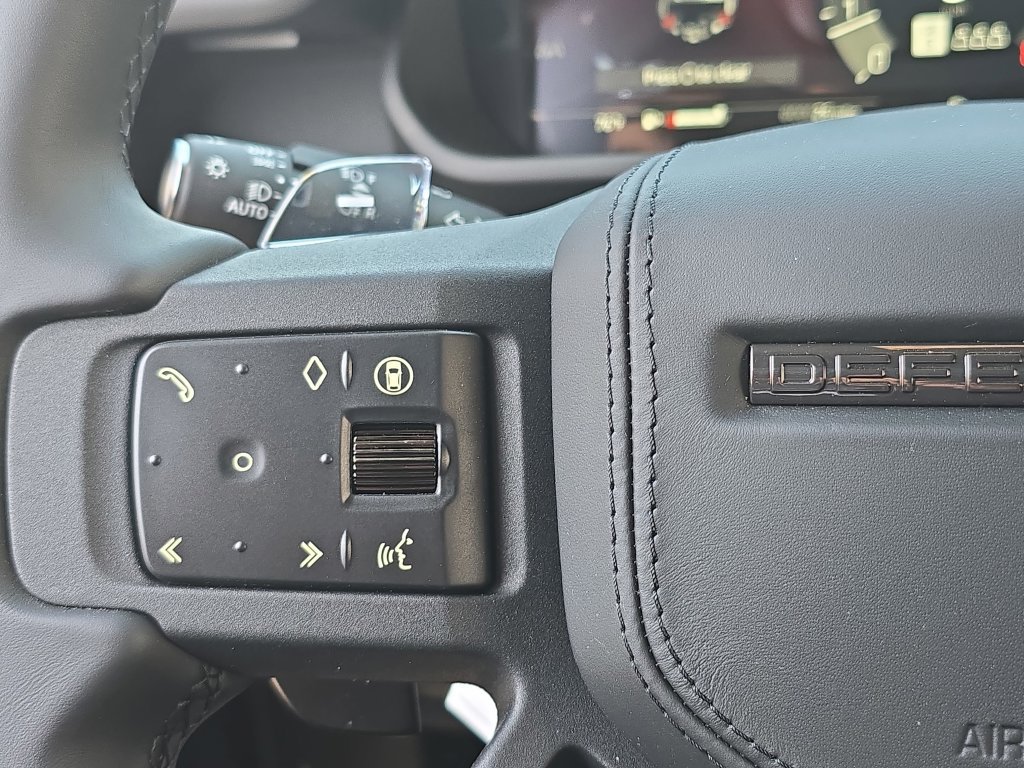 New 2026 Land Rover Defender 110 OCTA AWD/4WD image 18