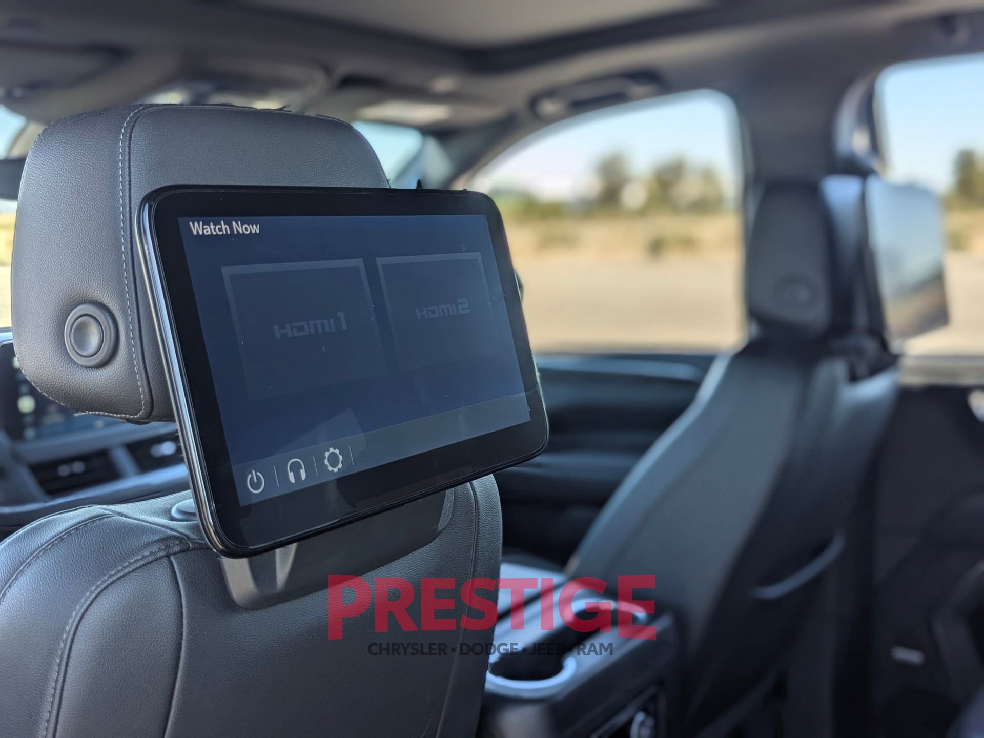 Used 2022 Chevrolet Tahoe Z71 w/ Z71 Off-Road Package AWD/4WD image 38