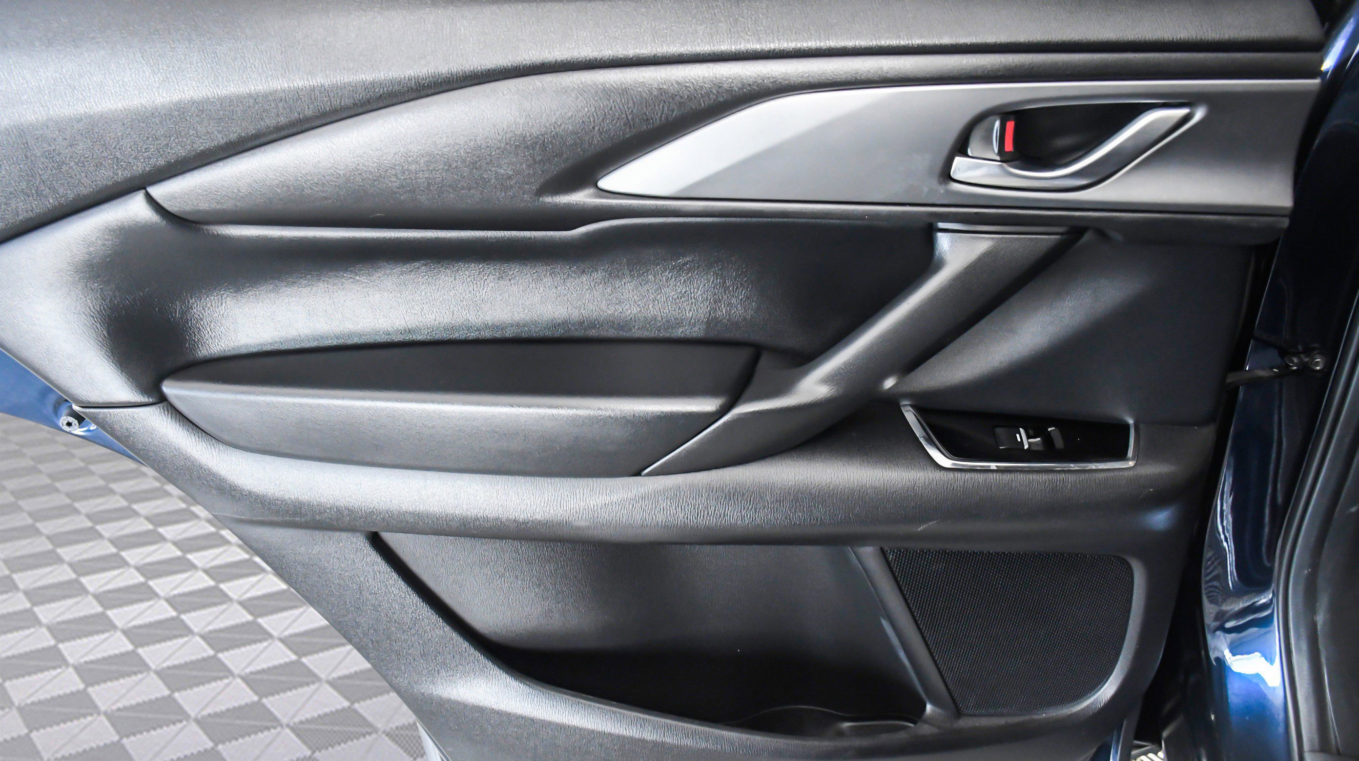 Used 2023 MAZDA CX-9 Touring image 24