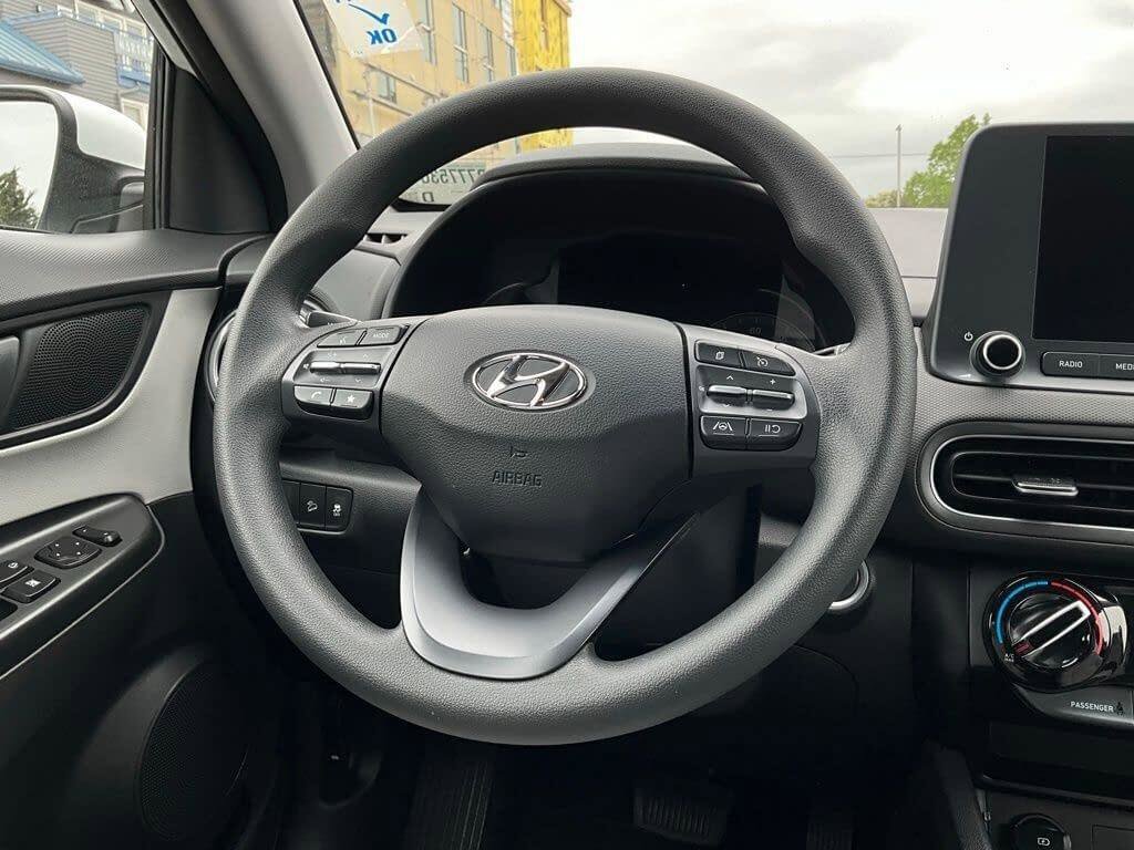 Used 2023 Hyundai Kona SEL AWD/4WD image 20