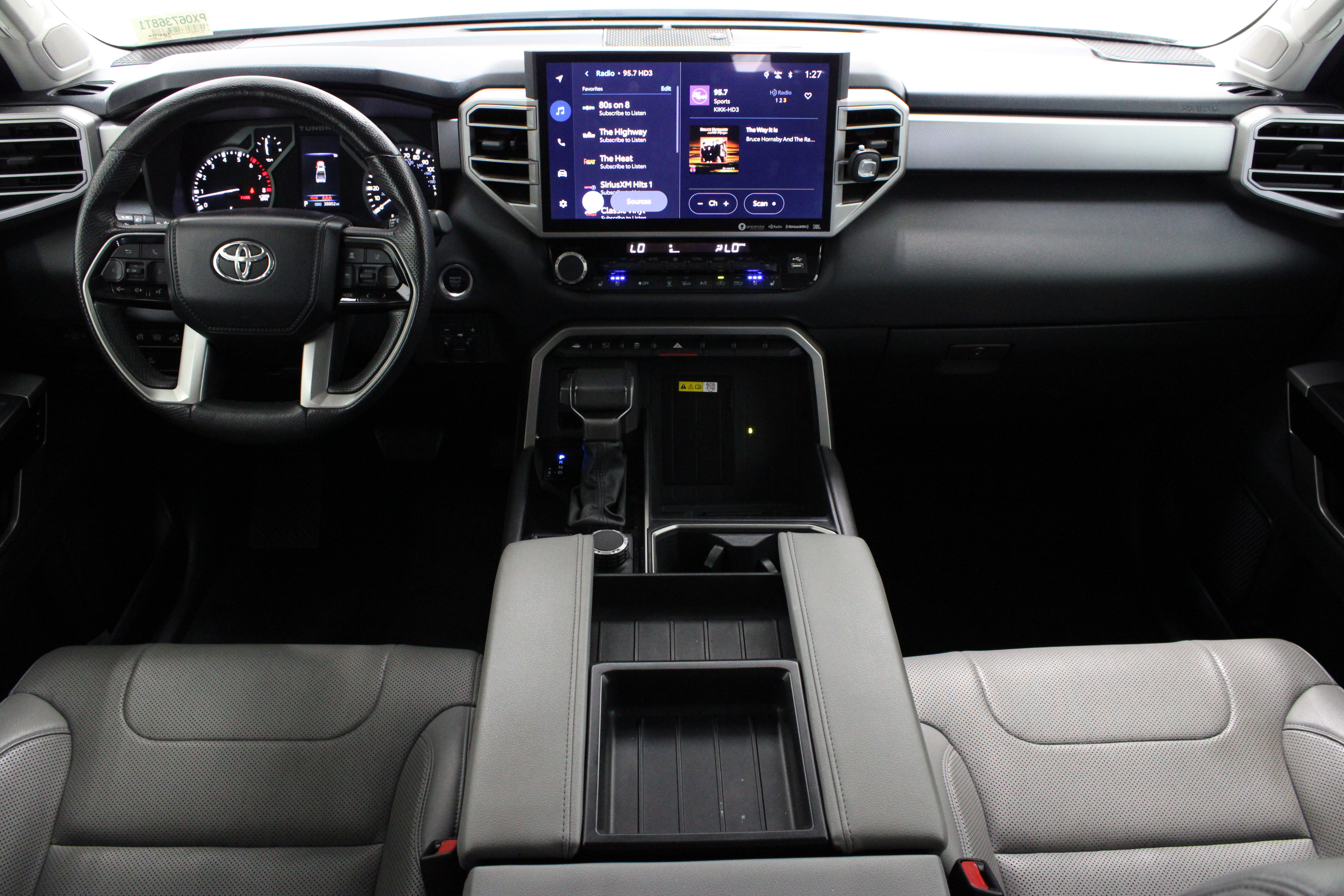 Used 2023 Toyota Tundra Limited AWD/4WD image 34