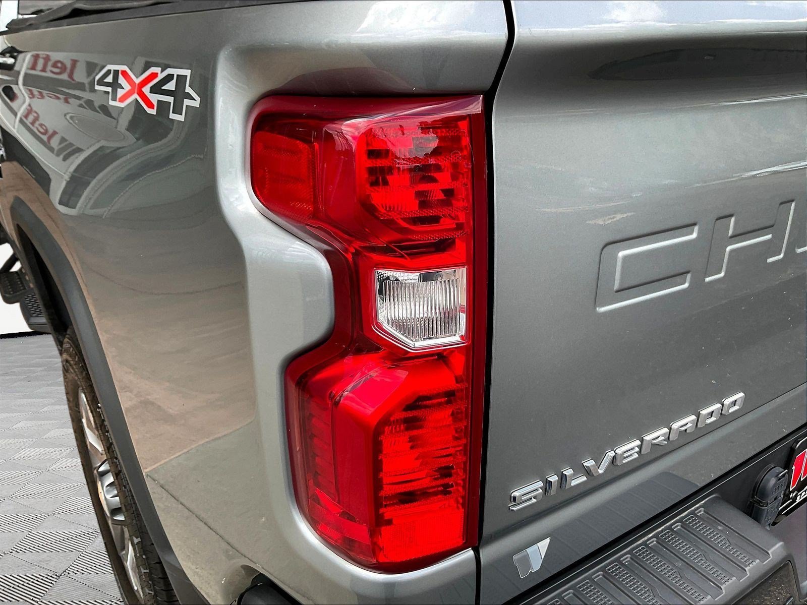 Used 2024 Chevrolet Silverado 2500 Custom w/ Custom Value Package AWD/4WD image 23