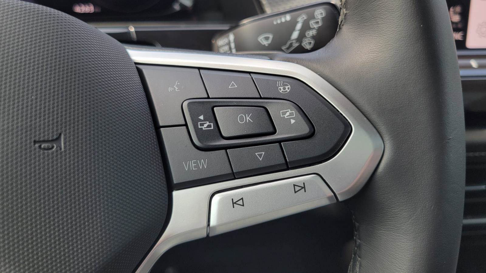 Certified 2025 Volkswagen Atlas Cross Sport SEL Premium R-Line image 27